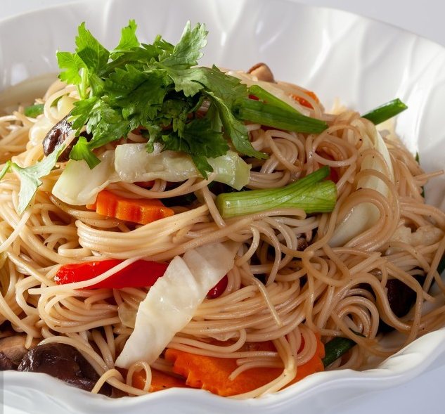 Sebzeli Kızarmış Noodle (蔬菜炒面)
