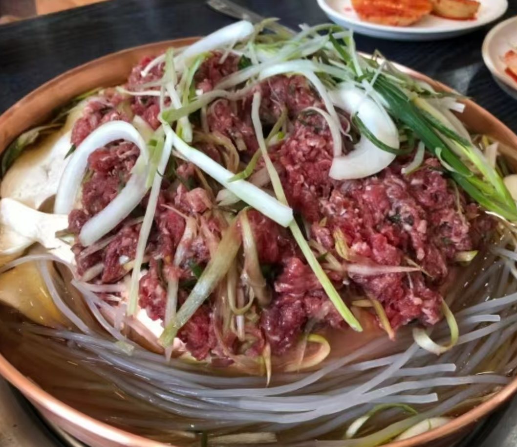 Kore Usulü Barbekü Dana Eti (Çorba Tenceresi) (韩国烤牛肉（汤锅）)